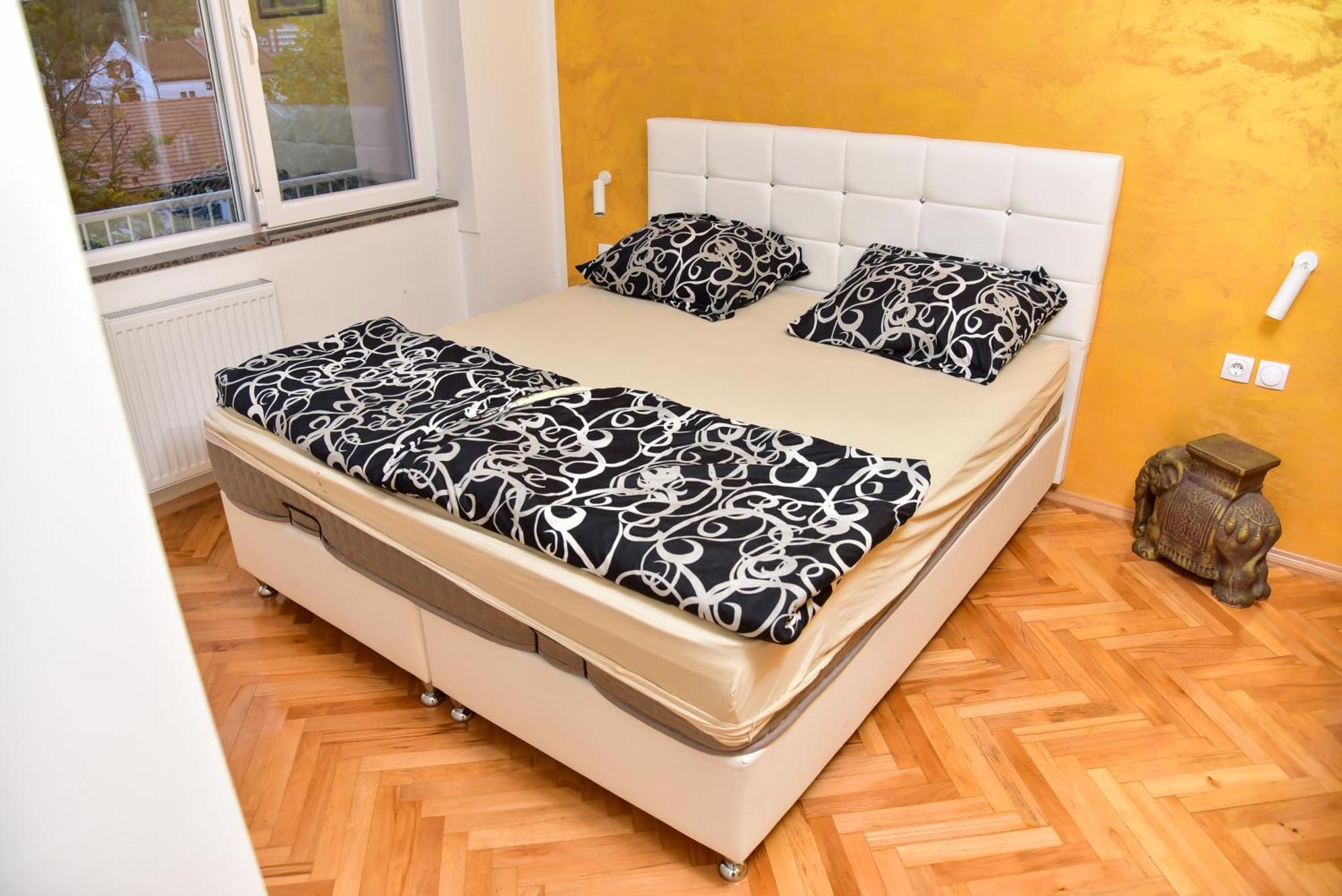 Goldi Apartman Баня Лука Екстериор снимка