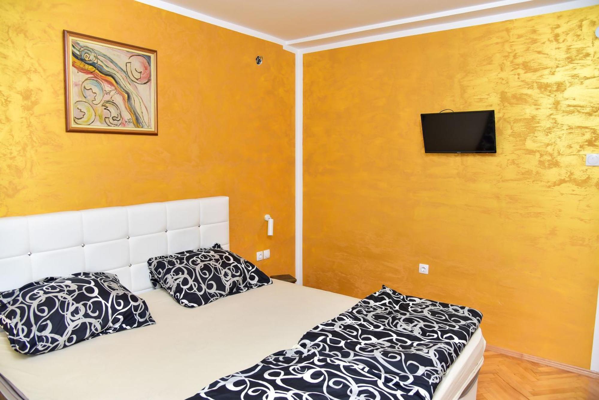 Goldi Apartman Баня Лука Екстериор снимка