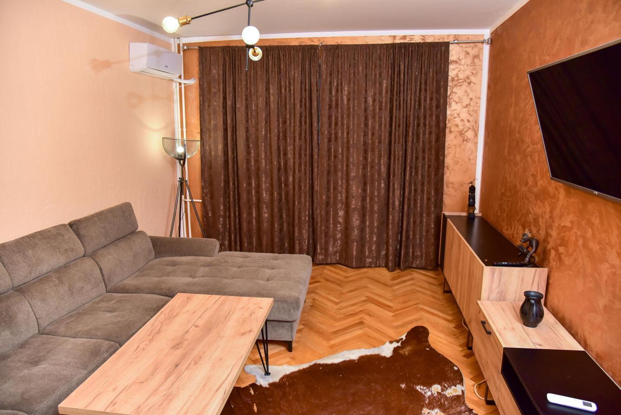 Goldi Apartman Баня Лука Екстериор снимка