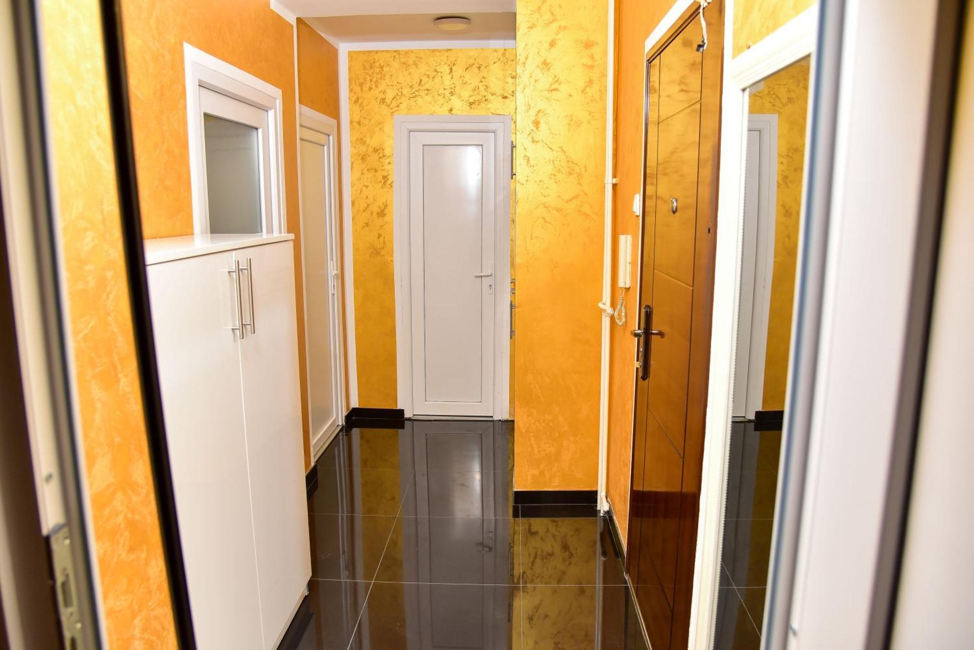 Goldi Apartman Баня Лука Екстериор снимка