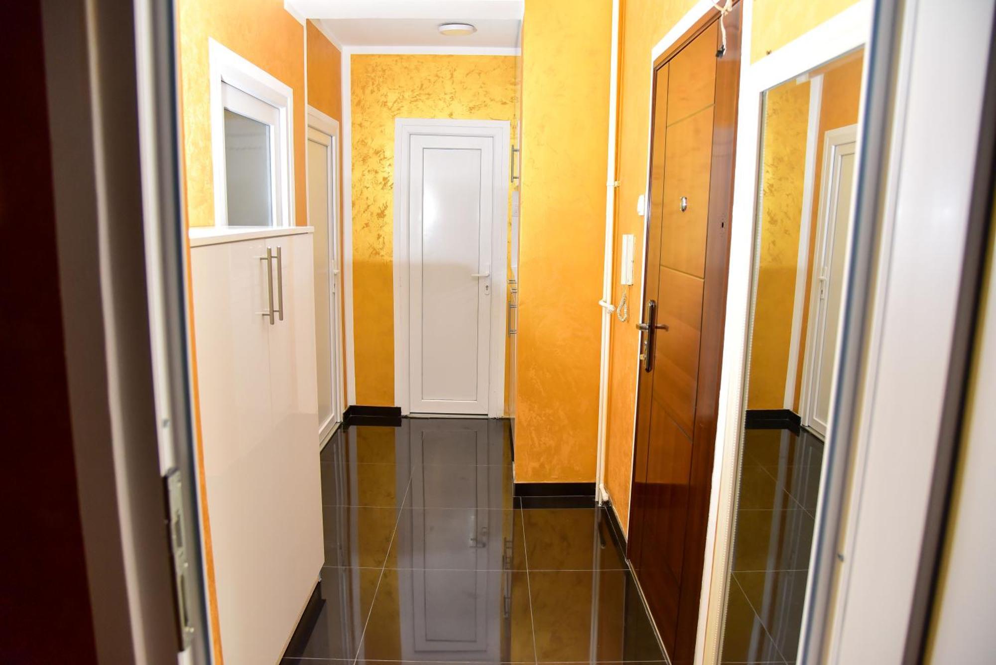 Goldi Apartman Баня Лука Екстериор снимка