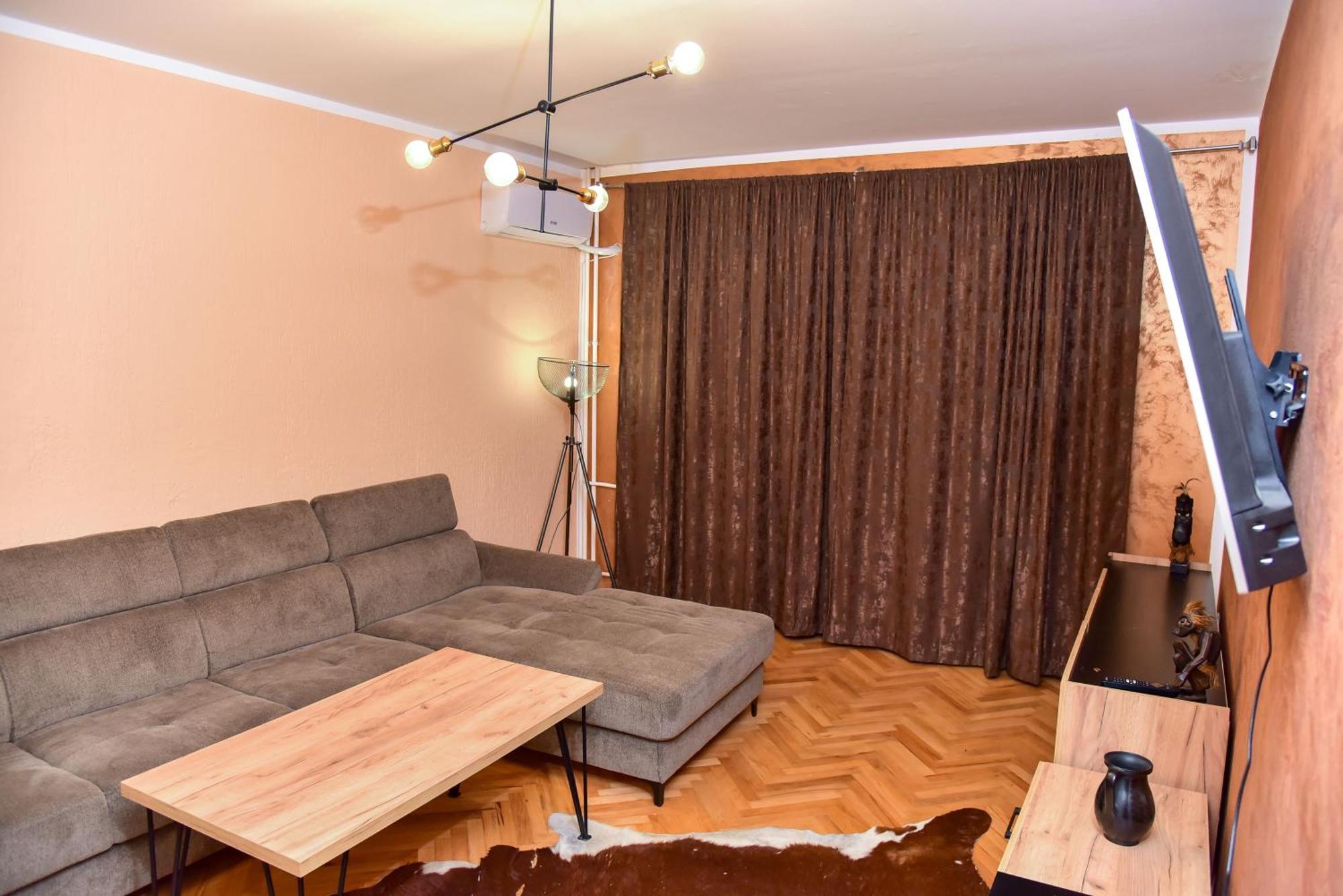 Goldi Apartman Баня Лука Екстериор снимка